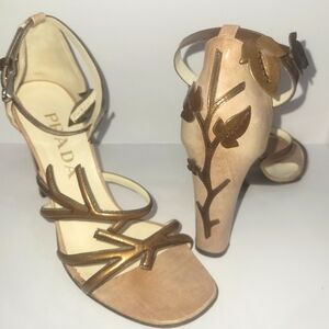 Rare VINTAGE Prada leaf and vine heals from runway 1997.